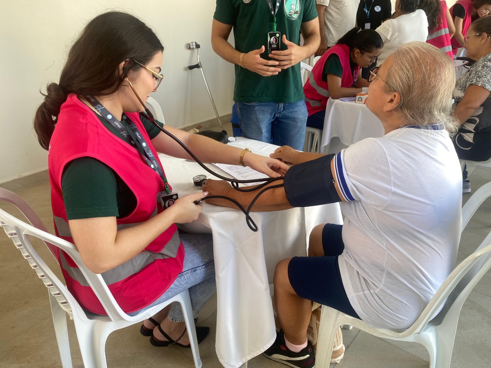Saúde e humanização: alunos da Afya Paraíba realizam feira gratuita em João Pessoa