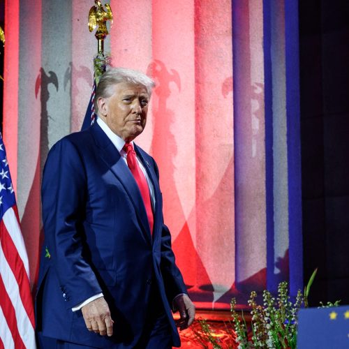 Temos 50% de chance de acordo com a União Europeia, diz Trump