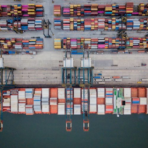 Tarifaço: exportadores estão mais cautelosos e preferindo atrasar viagem aos EUA