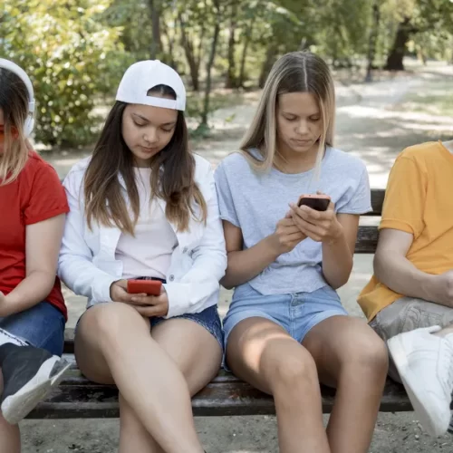 ‘Conta de Adolescente no Instagram’: saiba como funciona e como ativar no celular dos filhos