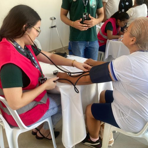 Saúde e humanização: alunos da Afya Paraíba realizam feira gratuita em João Pessoa