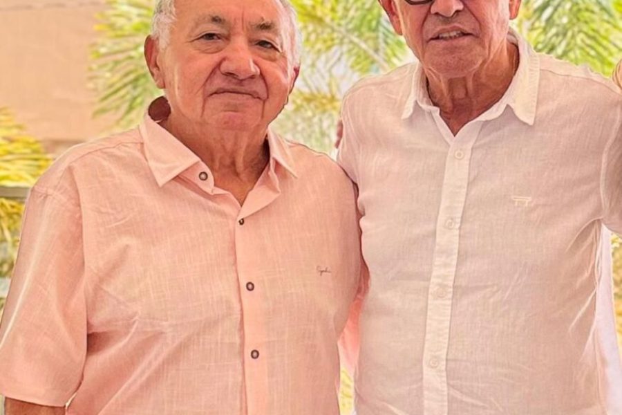 O médico e ex-prefeito de Diamante, Odoniel Mangueira, afirmou ter sido exonerado de suas funções no Hospital Distrital de Itaporanga no mesmo dia em que apareceu em uma foto ao lado do pré-candidato ao Governo da Paraíba, Cícero Lucena.