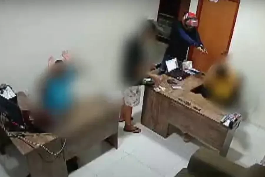 Dupla assalta escritório de casa de apostas em Mari e agride funcionários.